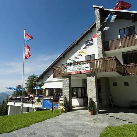 Cardada Hotel 3*